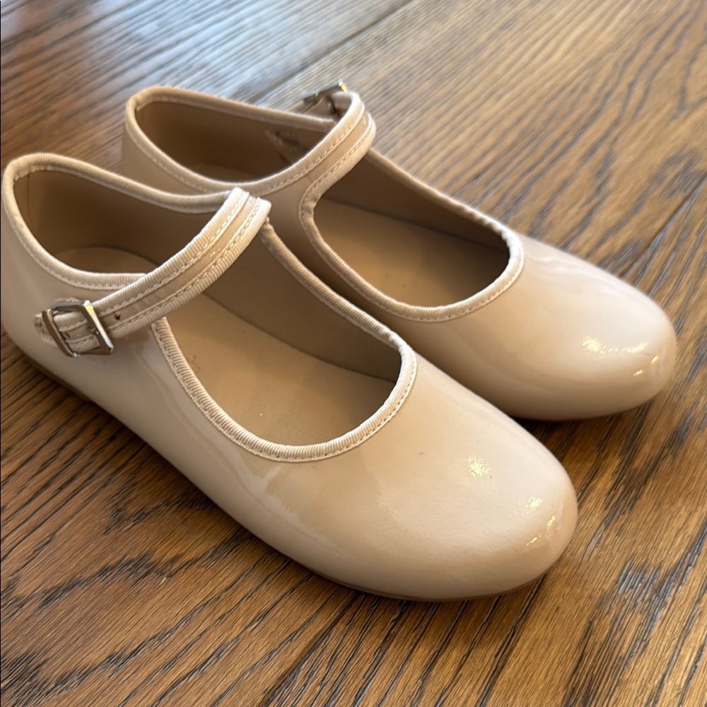 Elephantito Cream Mary Jane Shoes
